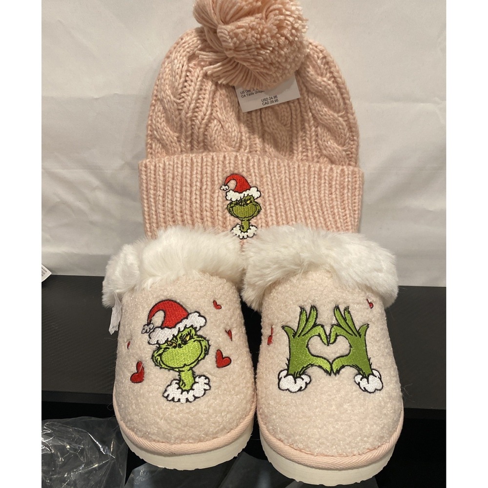 AMERICAN EAGLE Pink Grinch Scuff‎ Slipper Women's SIZE 8 With Matching Hat